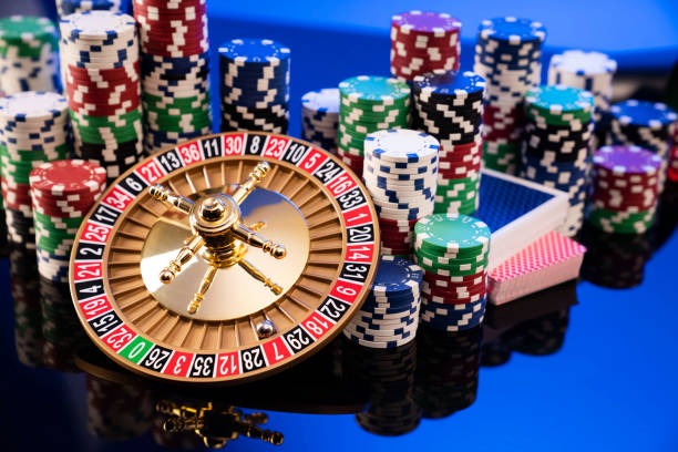 Live Andar Bahar table with dealer, target card in center, and Andar Bahar betting areas marked